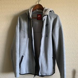 Nike tech fleece windrunner